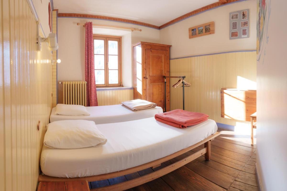 Auberge L'Estoilies Saint-Vérand Buitenkant foto