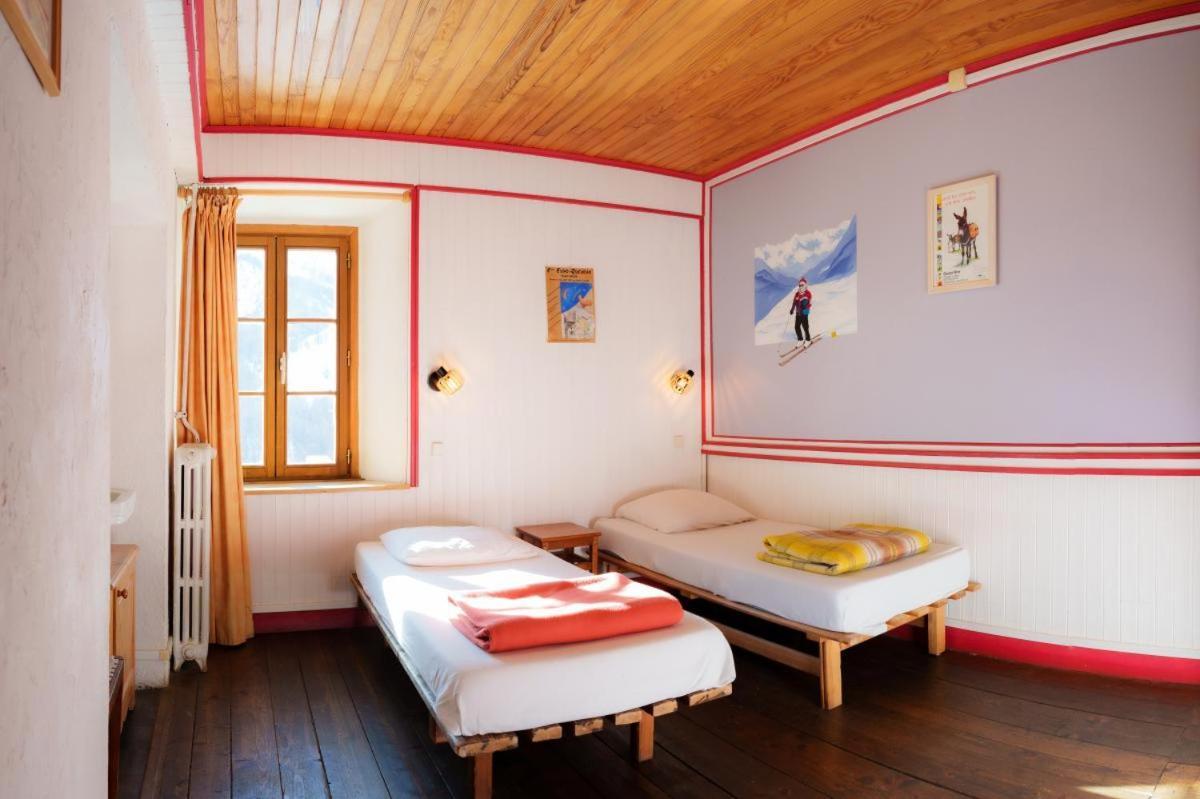 Auberge L'Estoilies Saint-Vérand Buitenkant foto