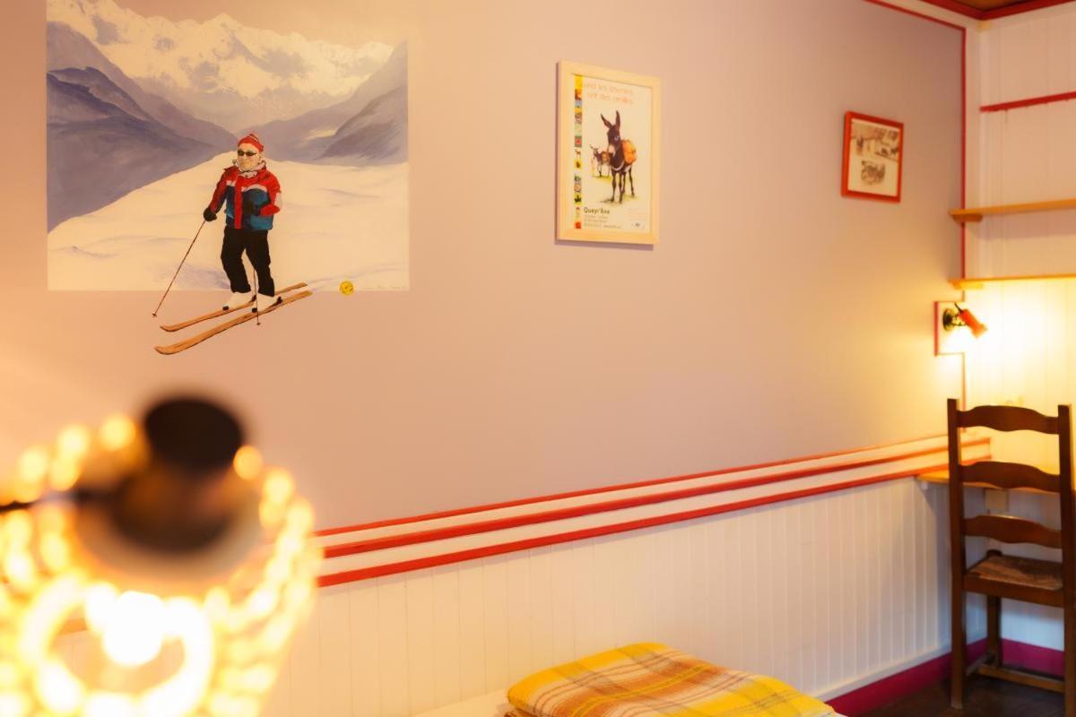 Auberge L'Estoilies Saint-Vérand Buitenkant foto