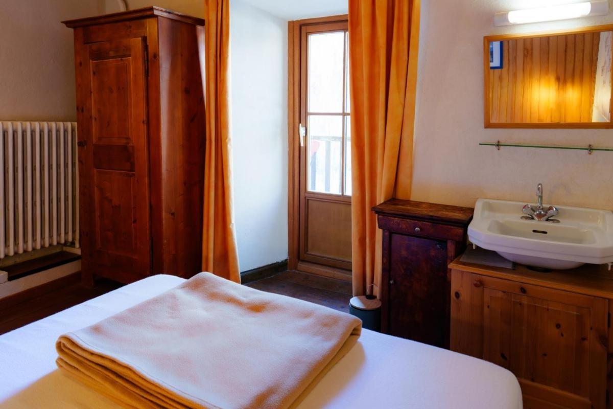Auberge L'Estoilies Saint-Vérand Buitenkant foto
