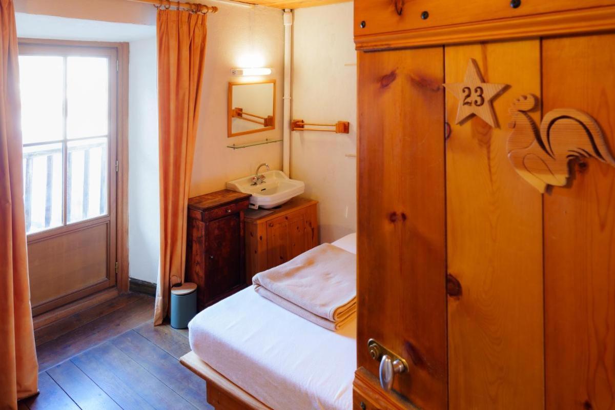 Auberge L'Estoilies Saint-Vérand Buitenkant foto
