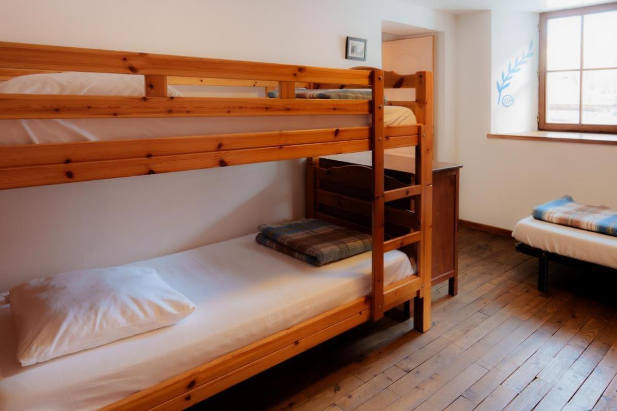 Auberge L'Estoilies Saint-Vérand Buitenkant foto