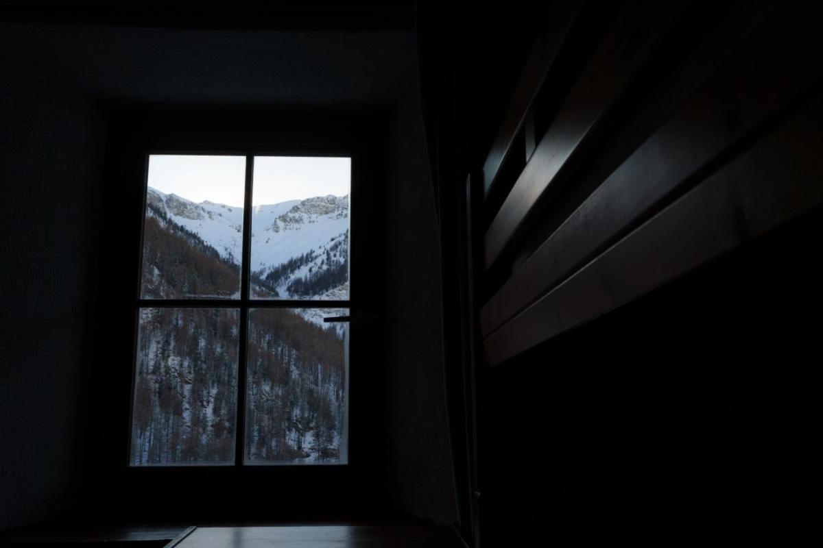 Auberge L'Estoilies Saint-Vérand Buitenkant foto