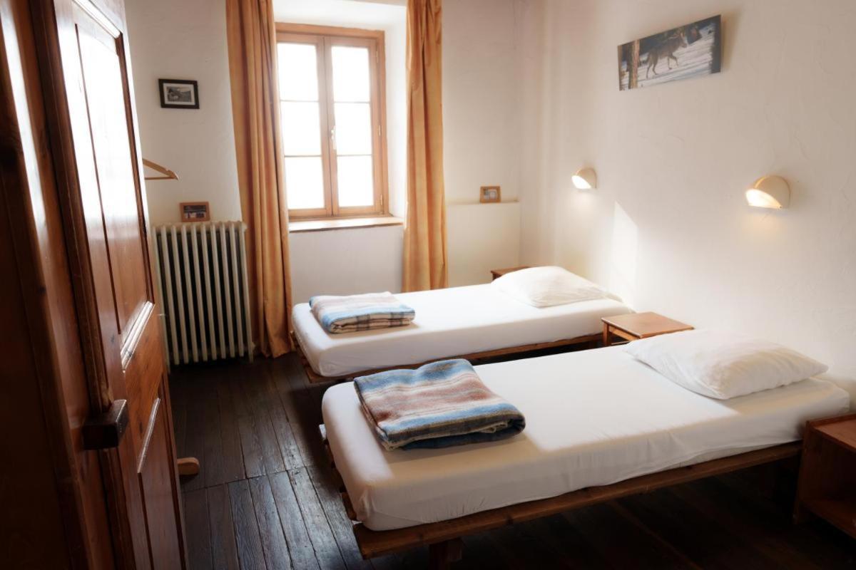 Auberge L'Estoilies Saint-Vérand Buitenkant foto